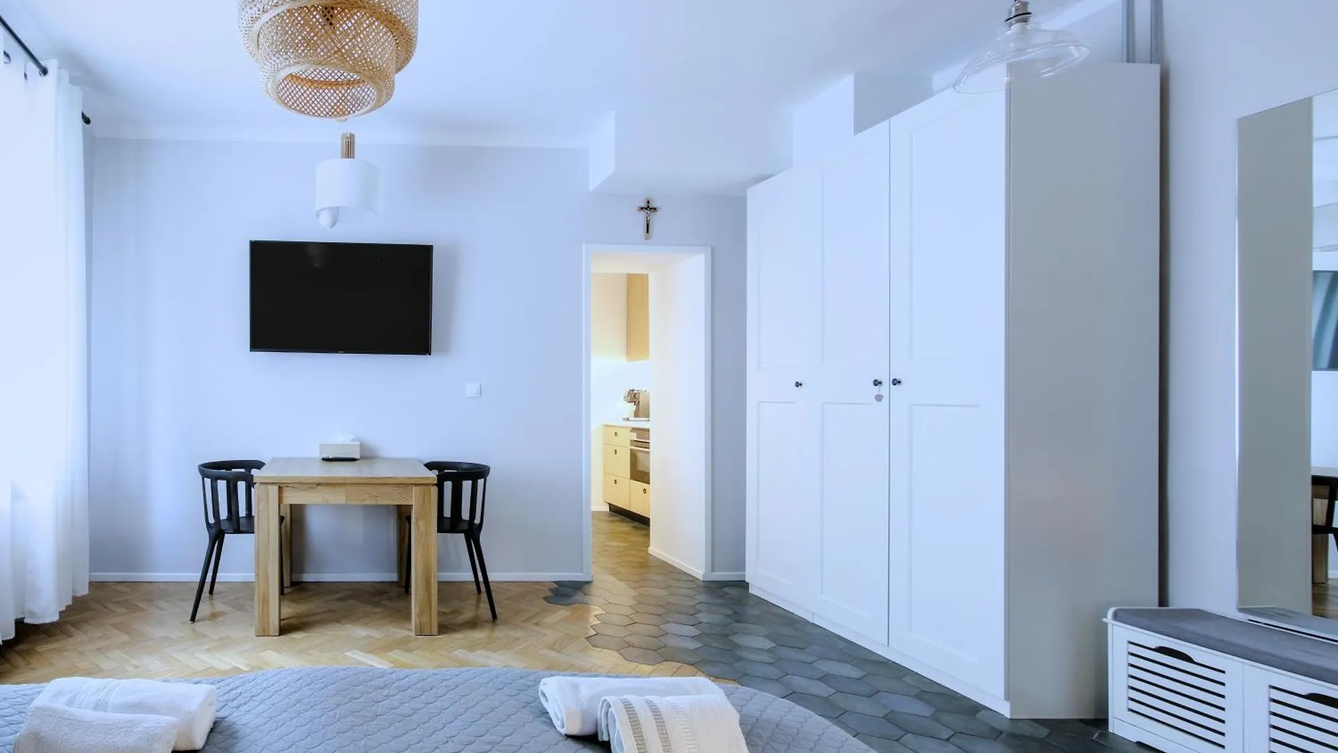 Kana - Stylish Apartment In Krakow Pomorska - Close, Wifi, Smart Tv 0*,  Poland